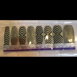 Color Street: Drop the Ball